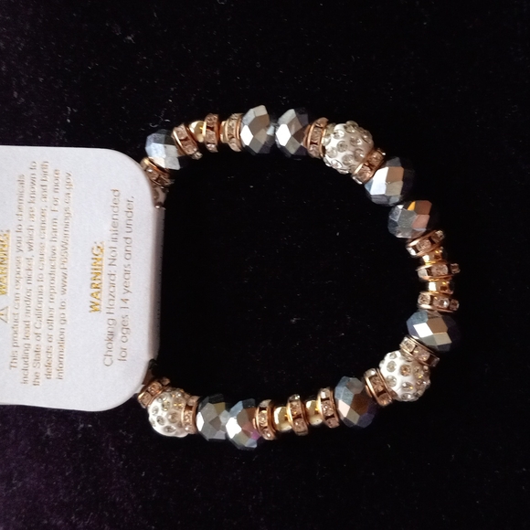 Beautiful bracelets - Picture 2 of 3